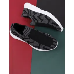 TPENT Men Anti Odour Slip-On Walking Shoes