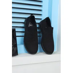 TPENT Men Textured Lightweight Walking Slip-On Sneakers