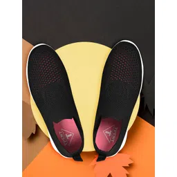 TPENT Women Anti Odour Technology Walking Shoes