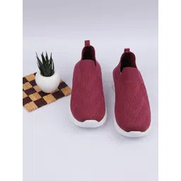 TPENT Women Magenta Mesh Walking Non-Marking Shoes