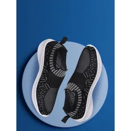 TPENT Women Textured Mesh Lightweight Comfort Insole Slip-On Sneakers