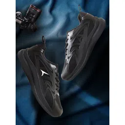 TRACER Men Flyknit Lightweight Sneakers