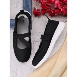 TRASE Women Ballerinas Flats