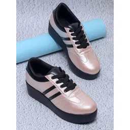 TRASE Women Zenia Lace-Ups Sneakers