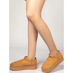 Truffle Collection Women Round Toe Winter Boots