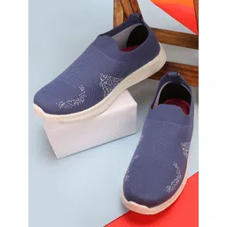 TRY FEET Women Woven Design Sneakers