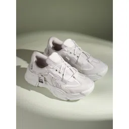 Try Me Women Round Toe Sneakers