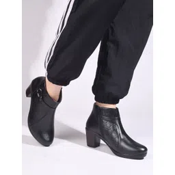 TRYME Women Round-Toe Block-Heeled Regular Boots