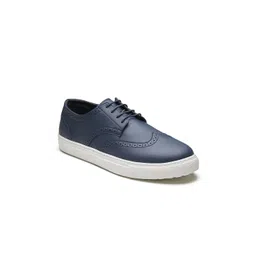 UNDERROUTE Men Textured Patent Leather Moisture Wicking Sneakers