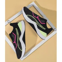 usion Training & Gym Shoes For Women