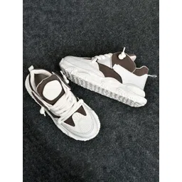 Vask Men Colourblocked Sneakers