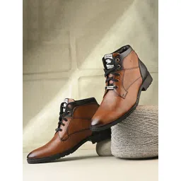 Vellinto Men Textured Block Heel Biker Boots