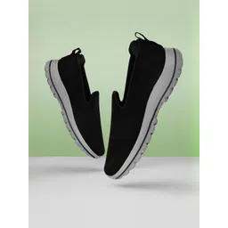 WALKLINE Men Slip-On Sneakers