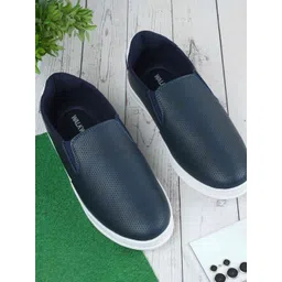 WALKWAY by Metro Men Textured Slip-On Sneakers