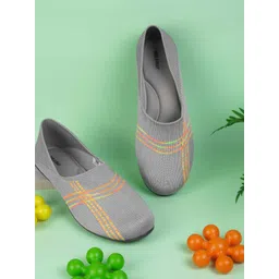 WALKWAY by Metro Women Printed Slip-On Sneakers