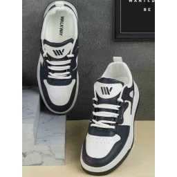 Walkway Men's White Casual Sneakers