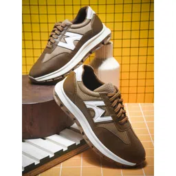 WAVE WALKER Men Sneakers