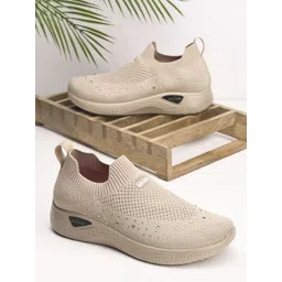 WELCOME Women Slip-On Sneakers