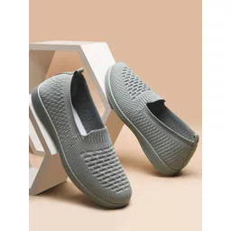 WELCOME Women Slip-On Sneakers