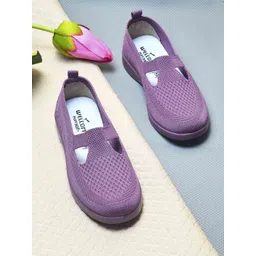 WELCOME Women Slip-On Sneakers