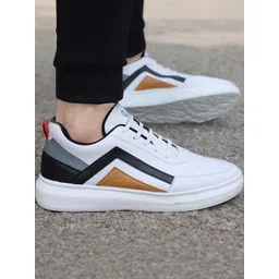 WHITE WALKERS Men White Synthetic Leather Casual Shoes