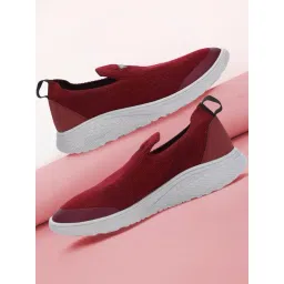 Wildcraft Men's Vasco Maroon Walking Shoes