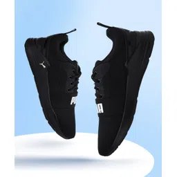 Wired Run Walking Shoes For Women