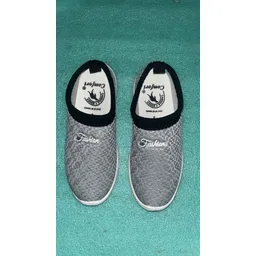 woman running shoe Casuals For Women