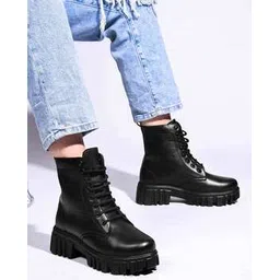 Women Ankle-Length Boots with Lace Fastening