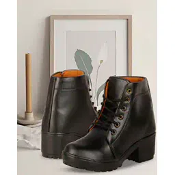 Women Ankle-Length Boots with Lace Fastening