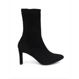 Women Ankle-Length Boots with Zipper Closure