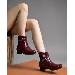 Women Ankle-Length Boots with Zipper Closure