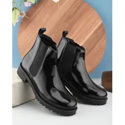 Women Ankle-Length Chelsea Boots