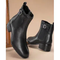 Women Ankle-Length Slip-On Boots 
