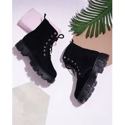 Women  Boots with Faux leather Upper