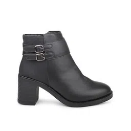 Women Boots with Synthetic upper
