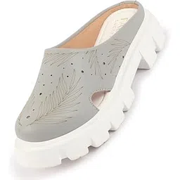 Women Casual Pull-On Shoes