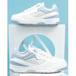 Women Colour-Block Lace-Up Sneakers 