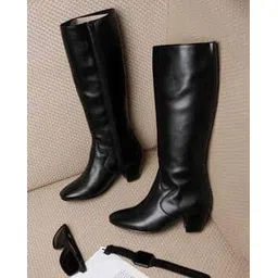 Women Knee-Length Boots with Zip-Closure