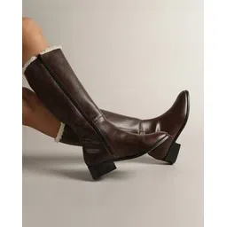 Women Knee Length Boots with Zip Fastening