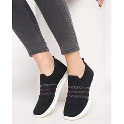 Women Low Slip-Ons Casual Shoes