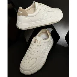 Women Low-Top Lace-Up Sneakers