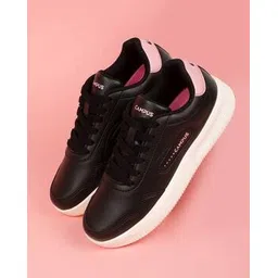 Women Low-Top Lace-Up Sneakers