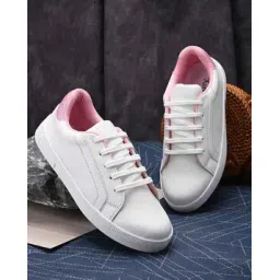 Women Low-Top Lace-Up Sneakers