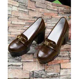 Women Regular Fit Booties with Round Toes