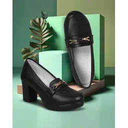 Women Regular Fit Slip-On Boots