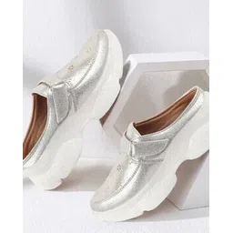 Women Regular Fit Slip-On Casual Shoes