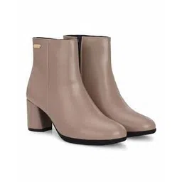 Women Round-Toe Slip-On Boots