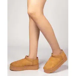 Women Round-Toe Slip-On Boots