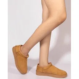 Women Round-Toe Slip-On Boots